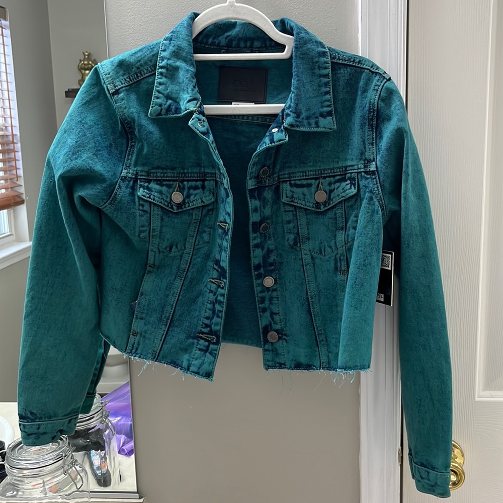 BBJ Los Angeles crop Jean jacket